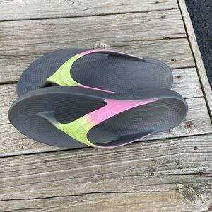 OOFOS Limited Edition Pink & Green, Gray Flip Flops